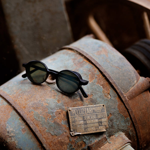L.G.R. Comoros - Tom Cruise - Mission: Impossible 5 - Rogue Nation |  Sunglasses ID - celebrity sunglasses